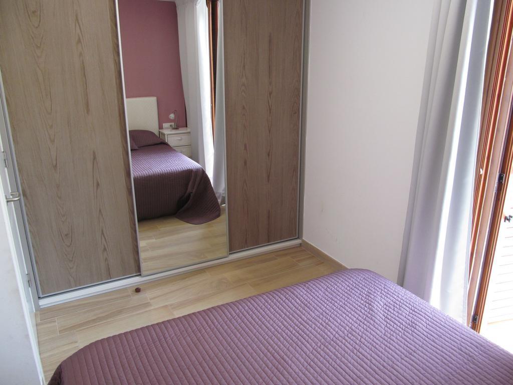 Apartment Virginia Playa de las Americas (Tenerife) Room photo